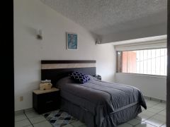 {"esp":"Recamara 3","ing":""}