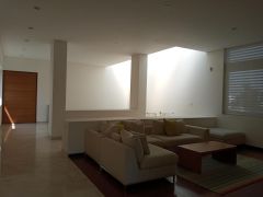 {"esp":"Sala de TV","ing":""}