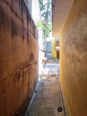 {"esp":"colindancia trasera","ing":""}