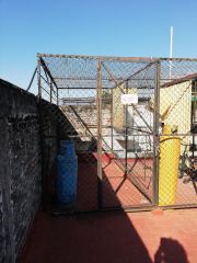 {"esp":"Tanques de gas, 2 Cilindros Azotea","ing":""}