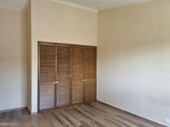 {"esp":"Recamara 2","ing":""}