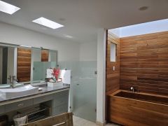 {"esp":"Recamara Principal en Planta Baja","ing":""}