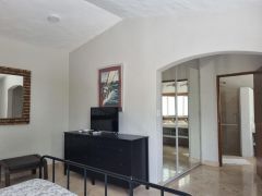 {"esp":"Recamara 4","ing":""}