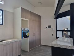 {"esp":"cocina equipada","ing":""}