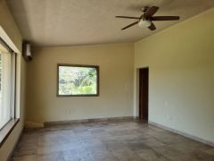 {"esp":"Recamara 2","ing":""}