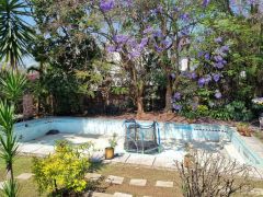 {"esp":"Alberca","ing":""}