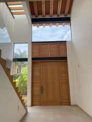 {"esp":"Entrada","ing":""}