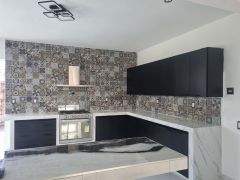 {"esp":"Cocina equipada","ing":""}