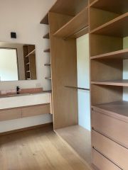 {"esp":"Recamara con ba\u00f1o y vestidor","ing":""}