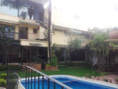 {"esp":"Fachada","ing":""}