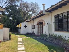 {"esp":"Fachada posterior","ing":""}