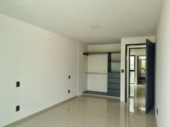 {"esp":"recamara 3 con closet y ba\u00f1o","ing":""}