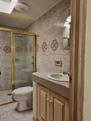 {"esp":"Ba\u00f1o compartido","ing":""}