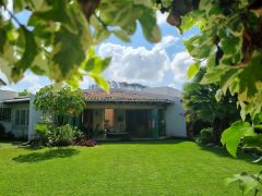 {"esp":"Fachada Posterior","ing":""}