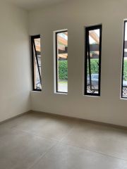 {"esp":"Cto. de servicio","ing":""}