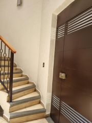 {"esp":"Acceso a 1er. piso","ing":""}