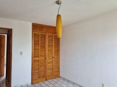 {"esp":"Recamara 2","ing":""}