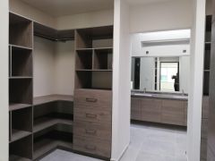 {"esp":"ba\u00f1o vestidor Recamara principal","ing":""}