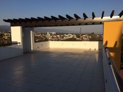 {"esp":"Roof Garden","ing":""}