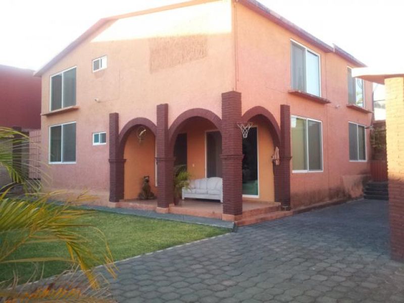 Casas en Los Tulipanes