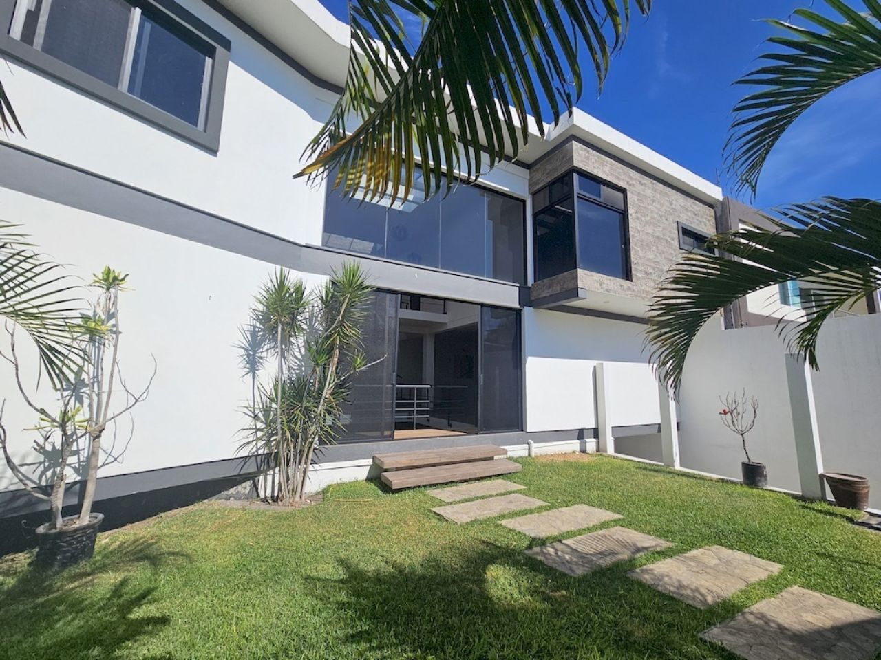 Casas en Burgos Bugambilias