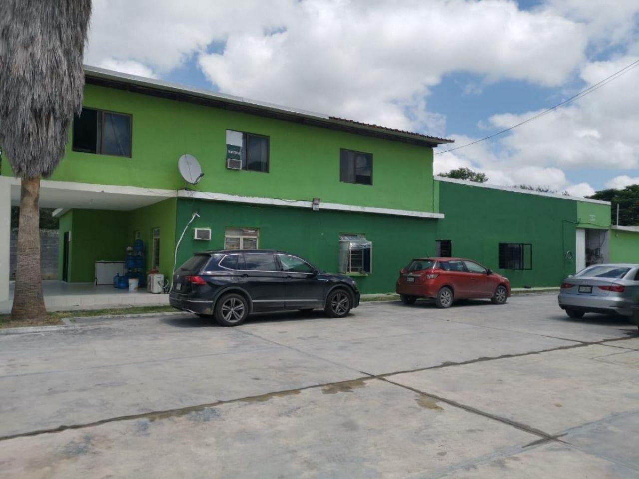 BODEGA EN CIENEGA DE FLORES