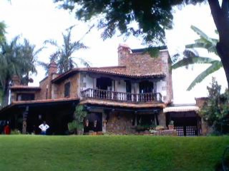 {"esp":"La vista de toda la casa","ing":"the house"}