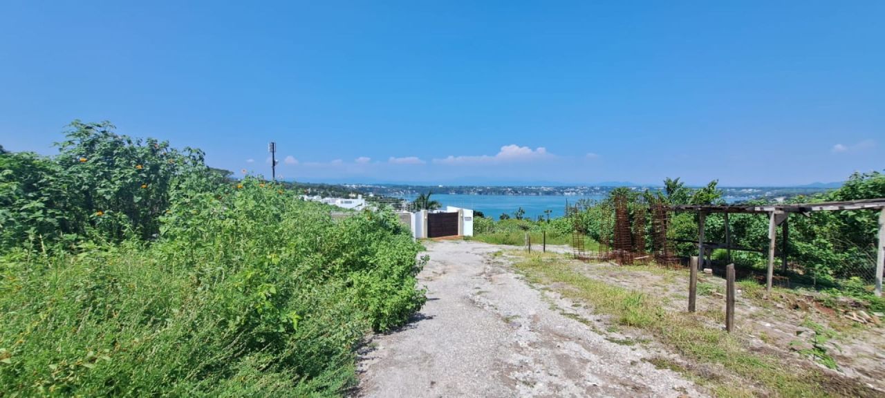 Terrenos en Tequesquitengo