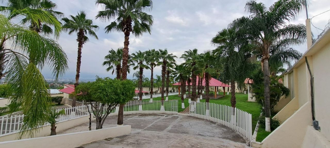 Terrenos en Lomas de Texcal