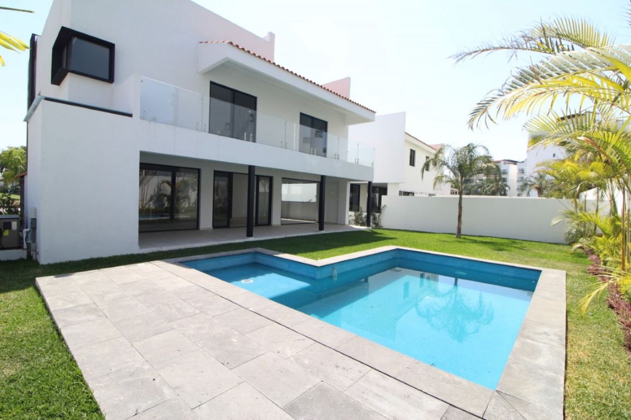 Casas en Paraiso Country Club