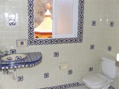 {"esp":"ba\u00c3\u00b1os tipo"}