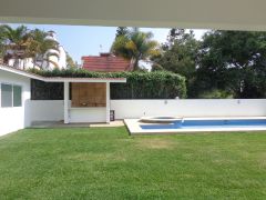 {"esp":"PALAPA CON ASADOR Y TARJA","ing":""}