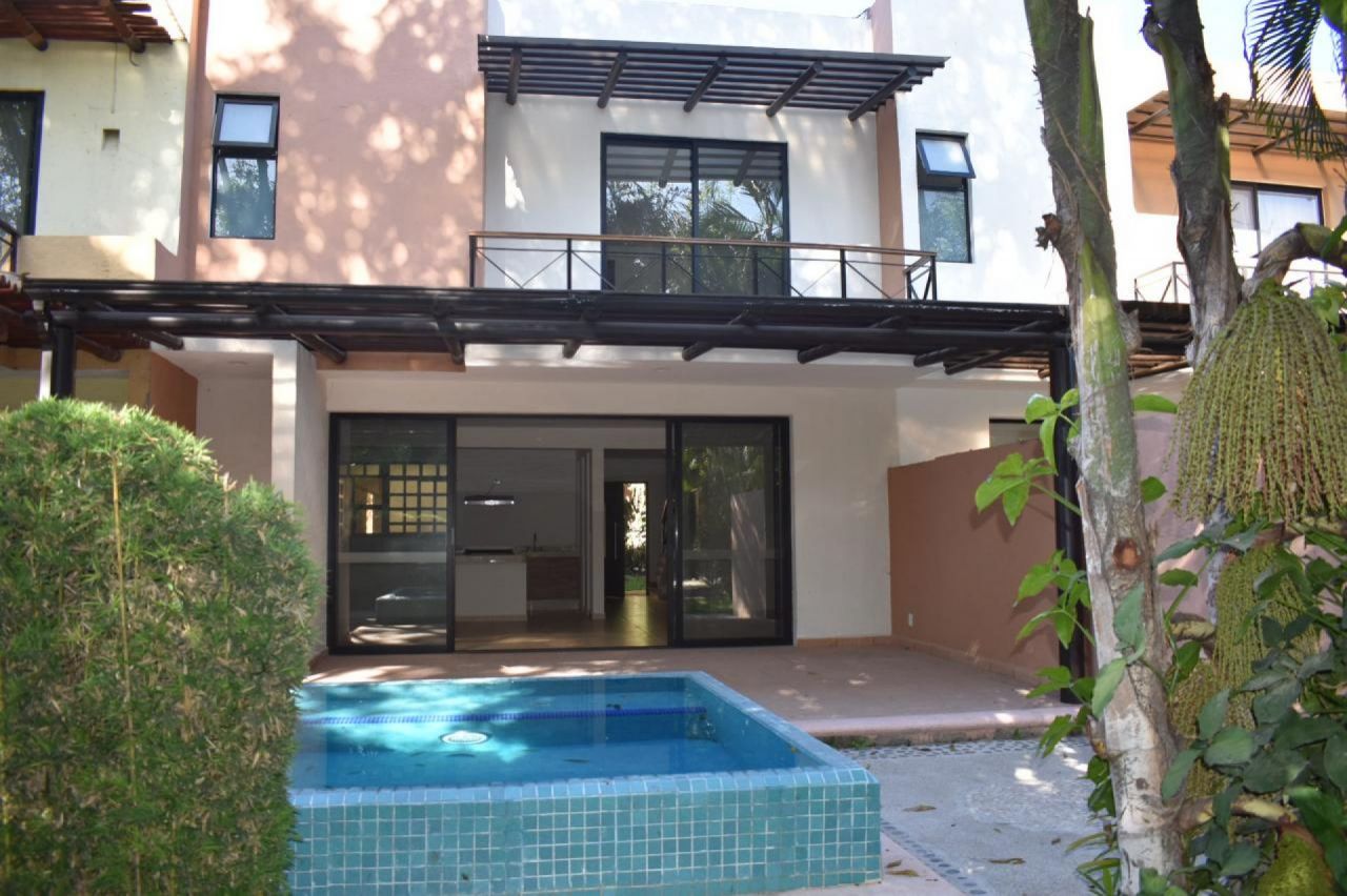 Casas en Fracc Real Hacienda San José Sumiya